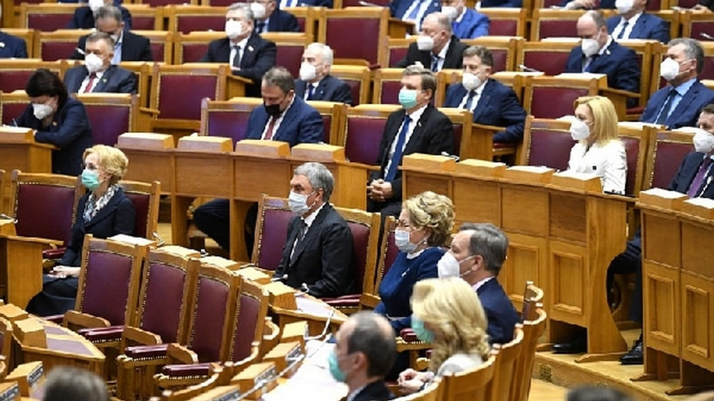 Президент РФ встретился с членами Совета законодателей при Федеральном Собрании Фото №3