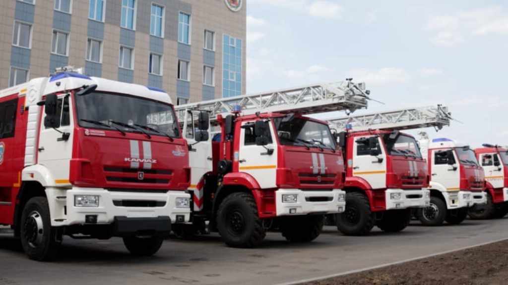 Губернатор Виктор Томенко принял участие в мероприятиях, посвященных Дню пожарной охраны Фото №5