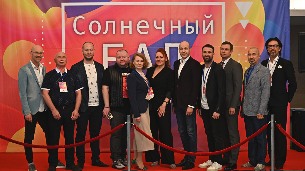 02 мая 2022 года на сцене Краевого театра Драмы им. В.М. Шукшина.состоялся XIII Международный Фестиваль "Солнечный БАЛ 2022" Фото №1