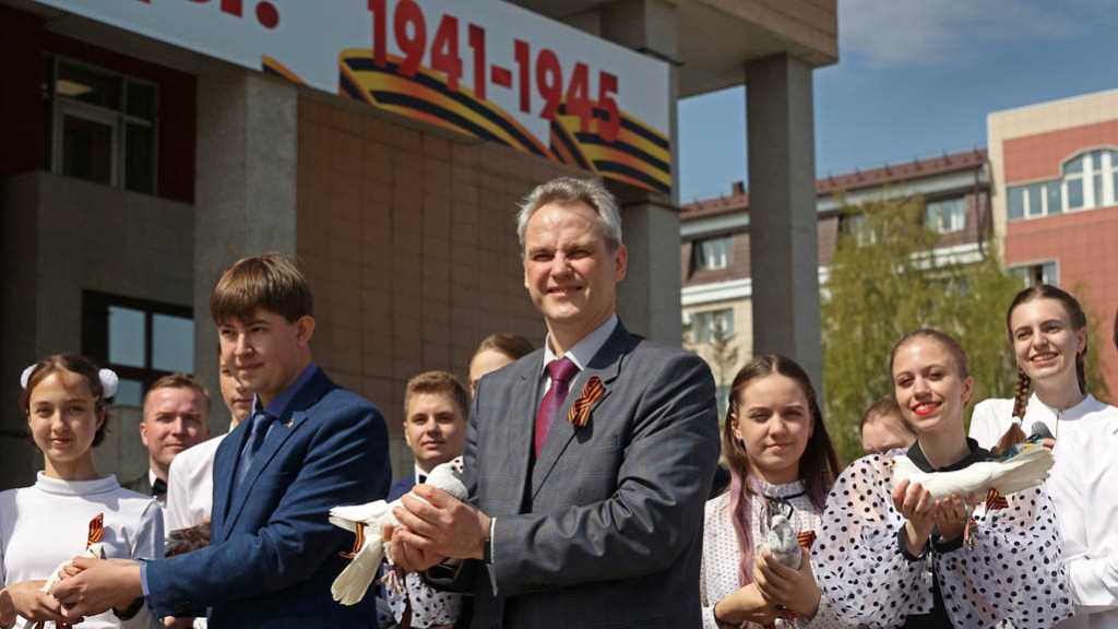 В АлтГУ отправили голубеграммы Победы Фото №2