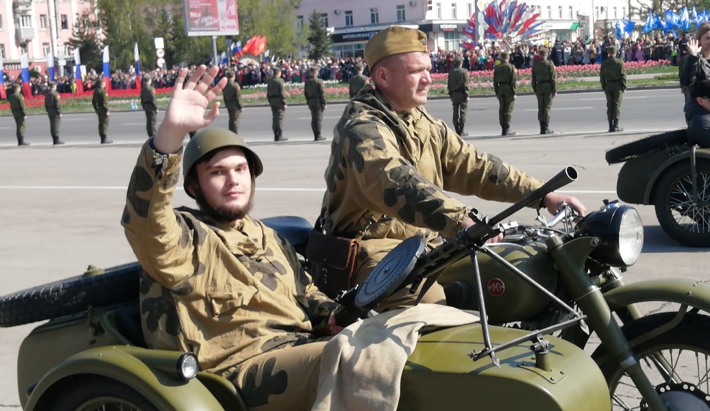 Торжественное построение войск состоялось в Барнауле Фото №5