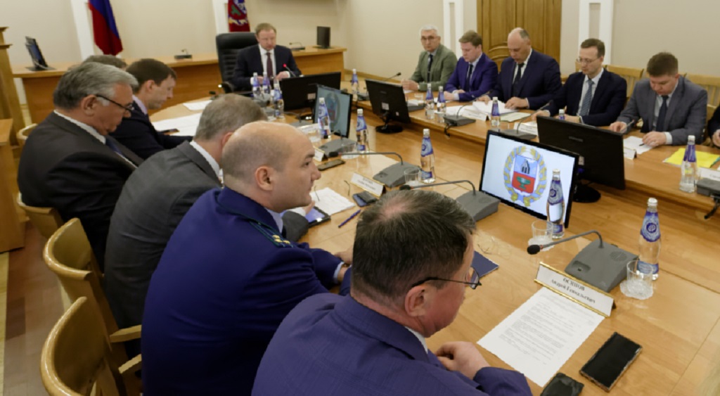 В Правительстве Алтайского края обсудили вопросы экономической устойчивости региона Фото №1