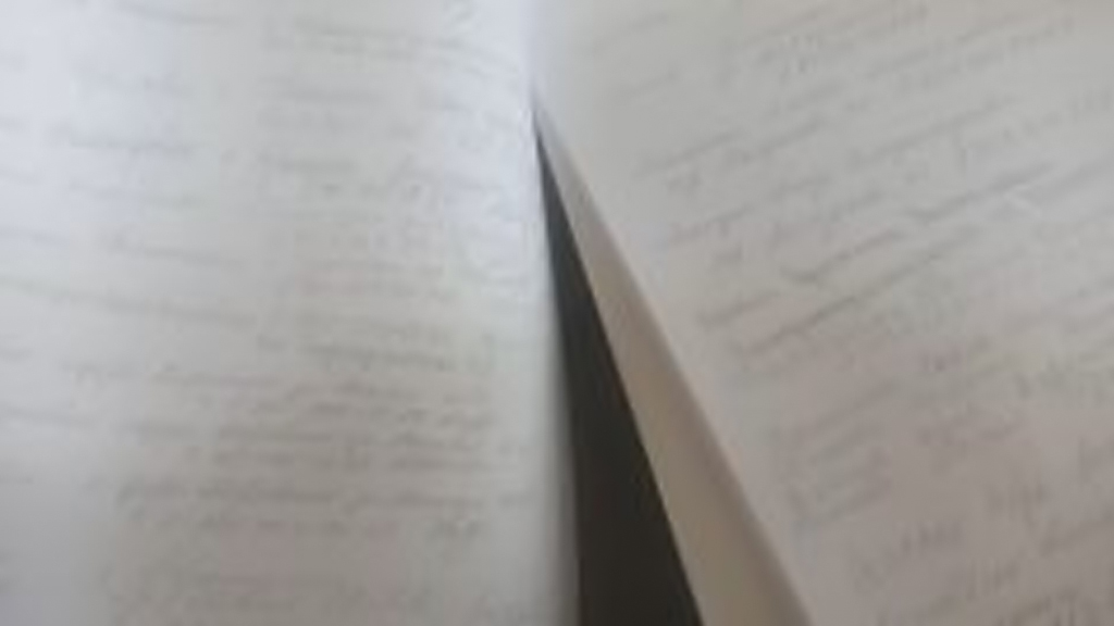 Троицкий район остался без врачей. Более 300 селян просят Евгению Боровикову помочь спасти местное здравоохранение Фото №1