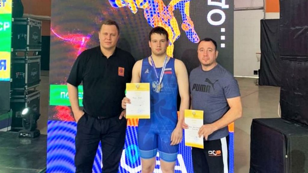 Каменский борец Роман Демин завоевал золото первенства России Фото №1