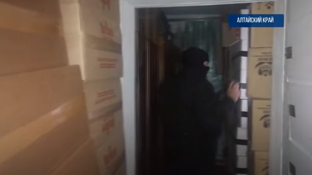 В Алтайском крае дело о продаже немаркированного алкоголя и табака ушло в суд Фото №1