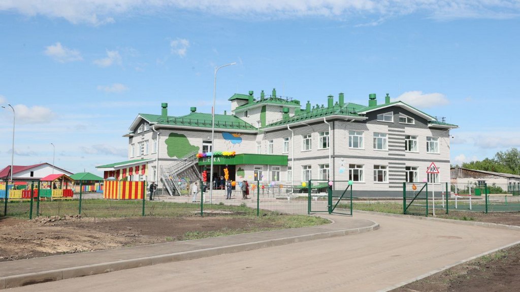 Виктор Томенко принял участие в открытии нового детского сада в Залесово Фото №2