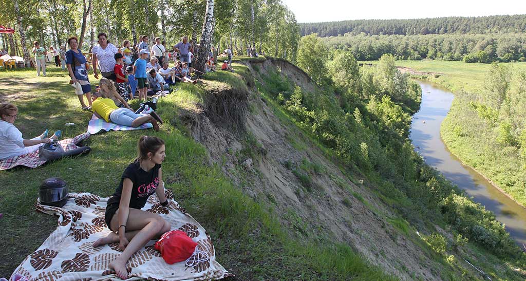 Он и не уходил. 90 лет исполнилось со дня рождения Роберта Рождественского Фото №2