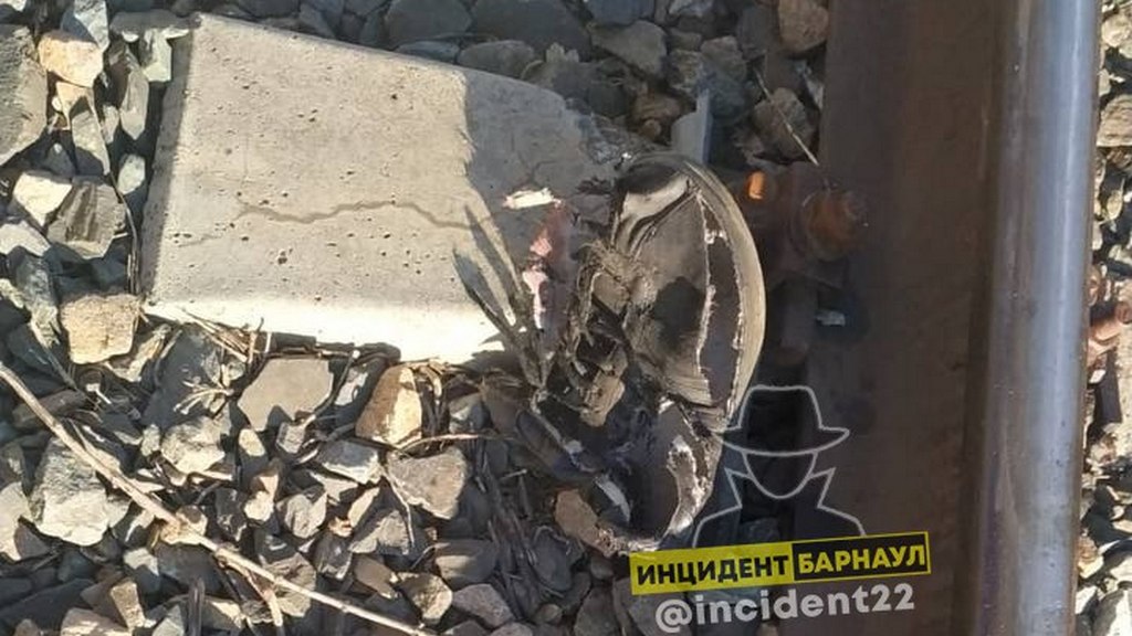 Пьяный барнаулец уснул на рельсах и лишился ступни Фото №1