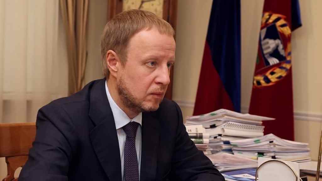 Виктор Томенко встретился с руководителем Федеральной службы по труду и занятости Михаилом Иванковым Фото №2