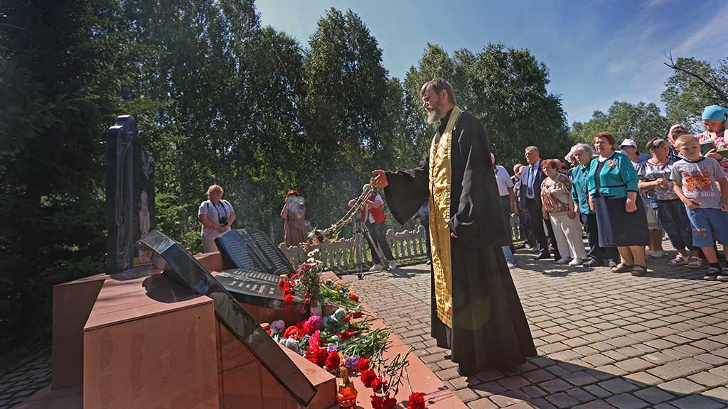 В Троицком районе провели мероприятие, посвященное героям-землякам и детям блокадного Ленинграда Фото №2