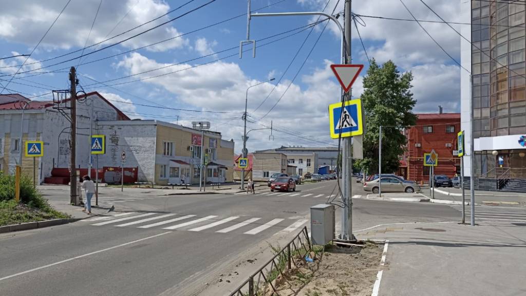 В Барнауле продолжают устанавливать светофоры Фото №1