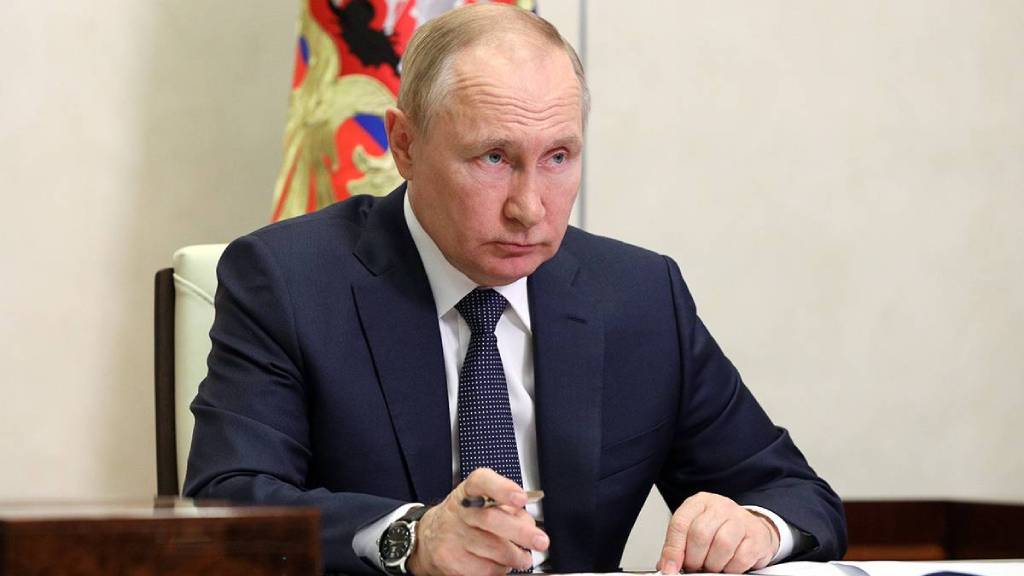 Владимир Путин: В следующем году капремонт пройдет в трёх тысячах школ Фото №1