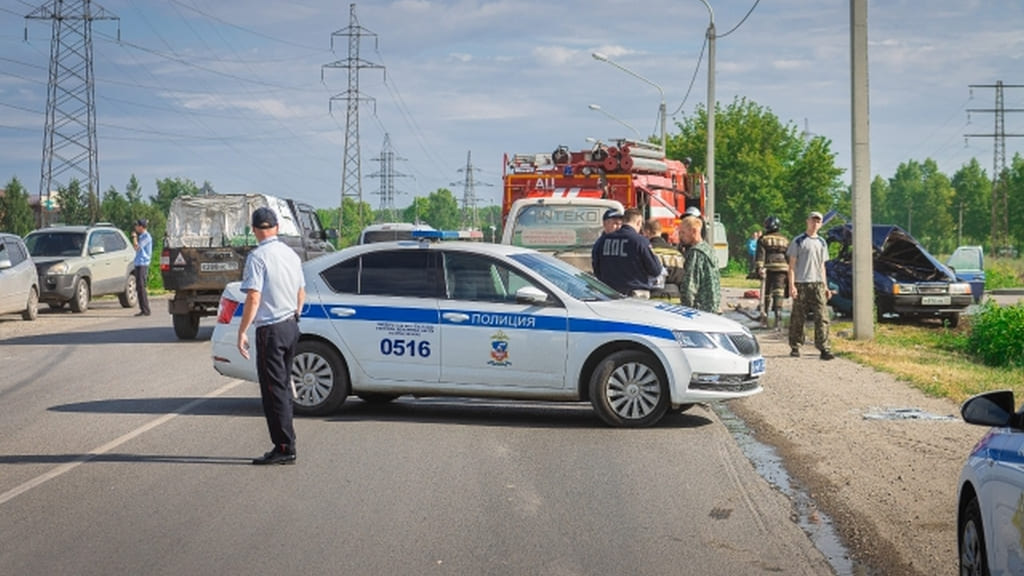 В ДТП на улице Трактовой в Барнауле женщина разбилась насмерть Фото №3