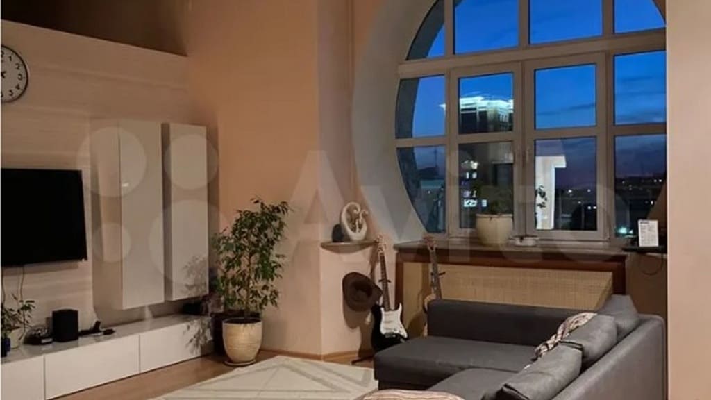 В Барнауле продают квартиру с видом на площадь Сахарова за 30 млн рублей Фото №1