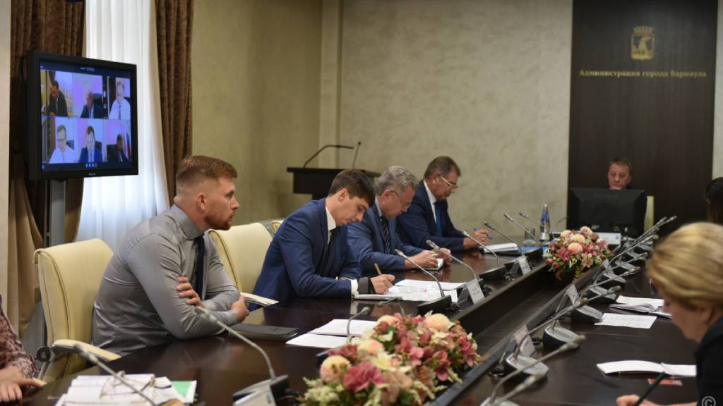 В Барнауле провели совещание по подготовке к отопительному сезону Фото №1