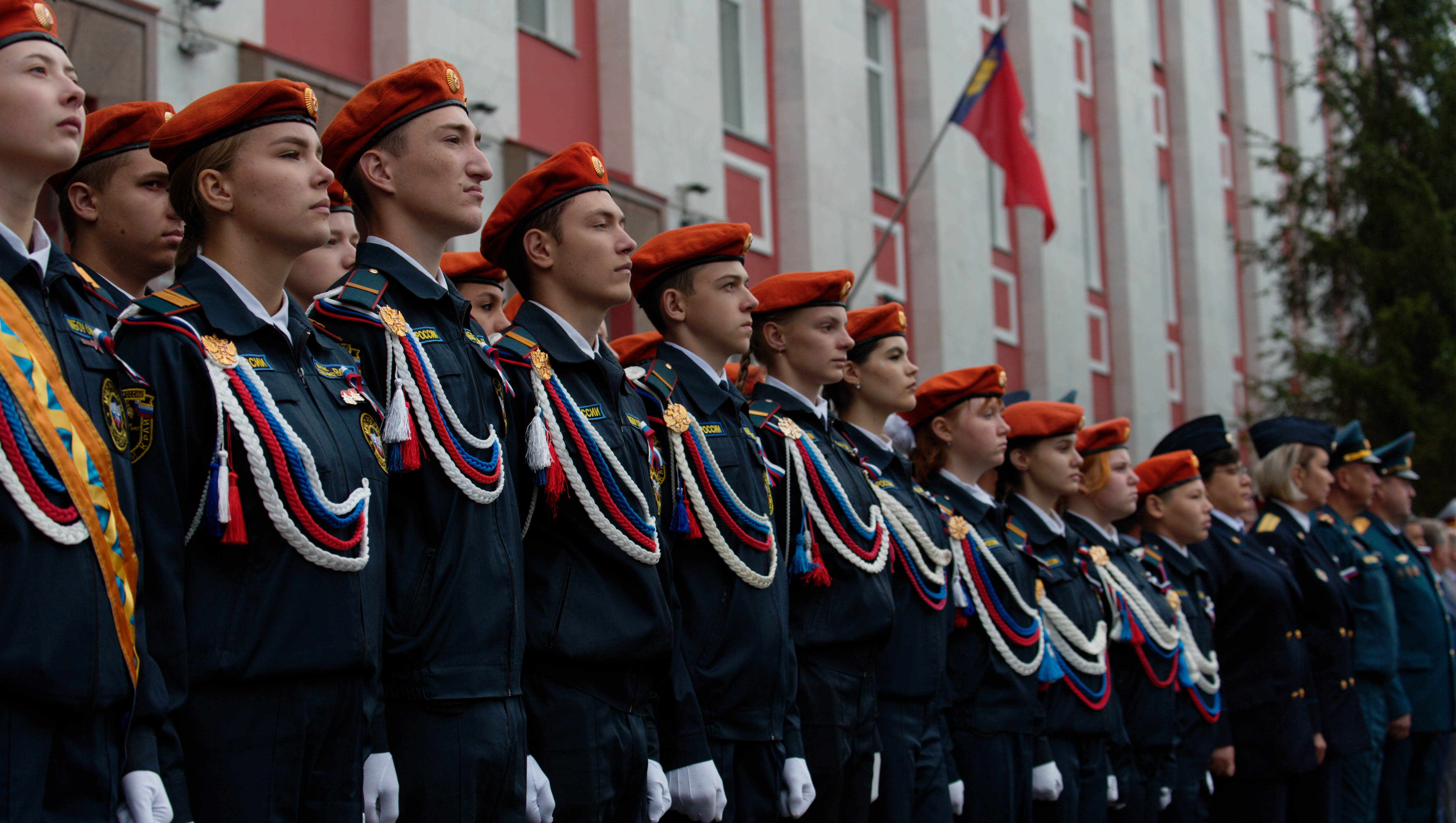 В Алтайском крае стартовали торжественные мероприятия, посвященные Дню Государственного флага Фото №7