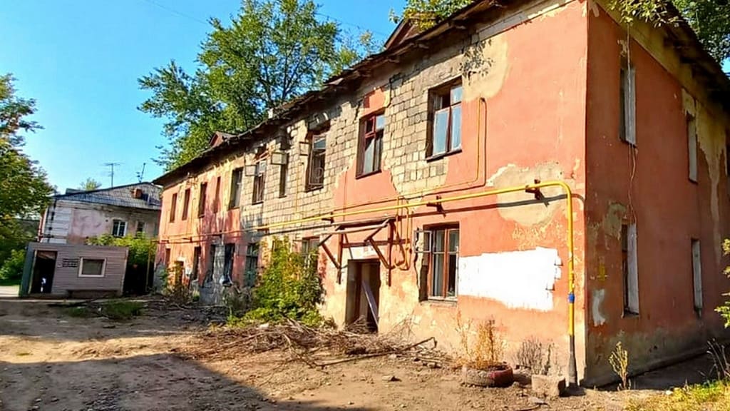 В Барнауле готовят к сносу очередной многоквартирный аварийный дом Фото №1