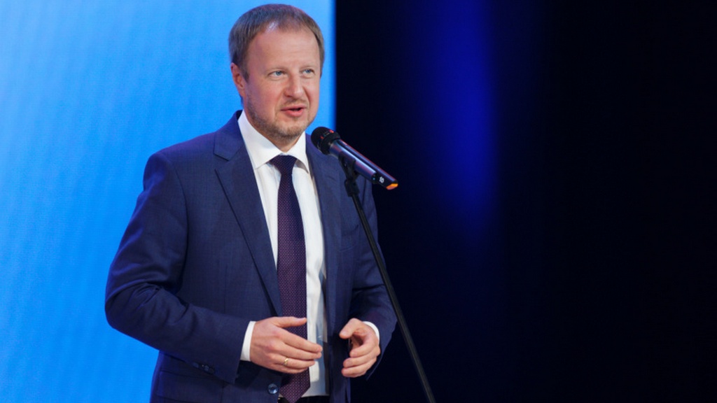 Виктор Томенко поздравил работников ветеринарной службы с профессиональным праздником Фото №1