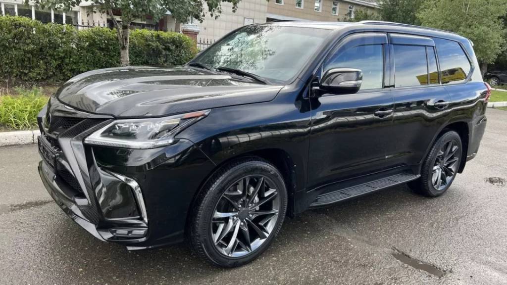 В Бийске продают редкий Lexus за 15 миллионов рублей Фото №2