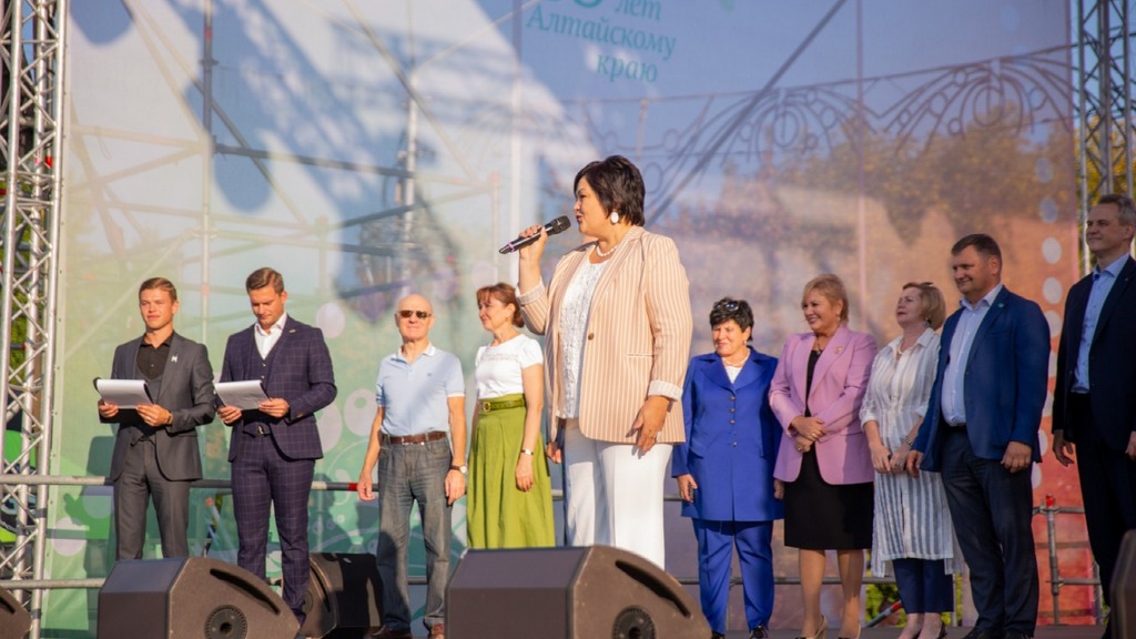 В Барнауле прошел Парад студентов-первокурсников Фото №2