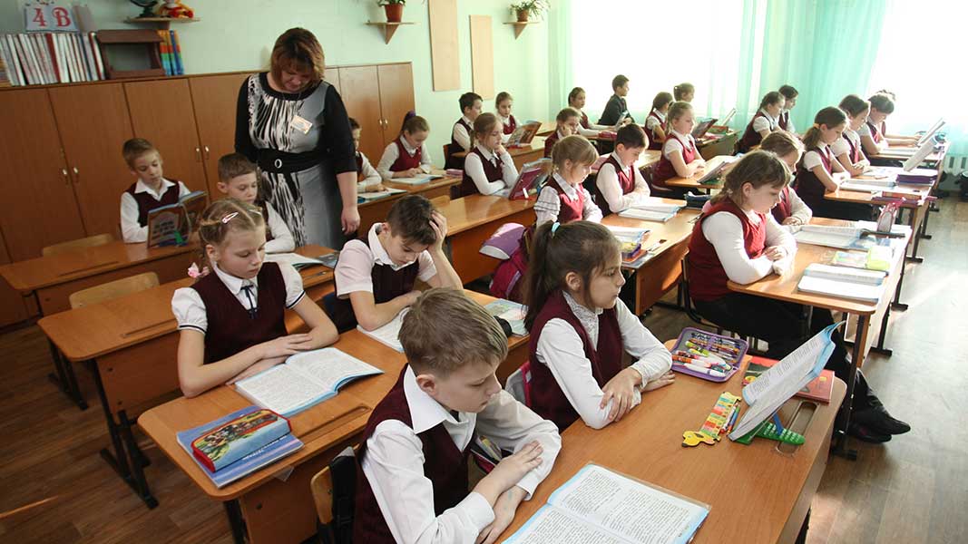 В Алтайском крае обсудили новые воспитательные программы и ремонты школ Фото №1