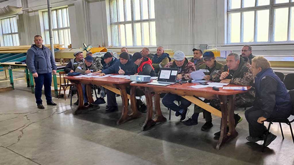 Представители ООО «Новичиха Лес» прошли ряд обучений в рамках нацпроекта «Производительность труда» Фото №1