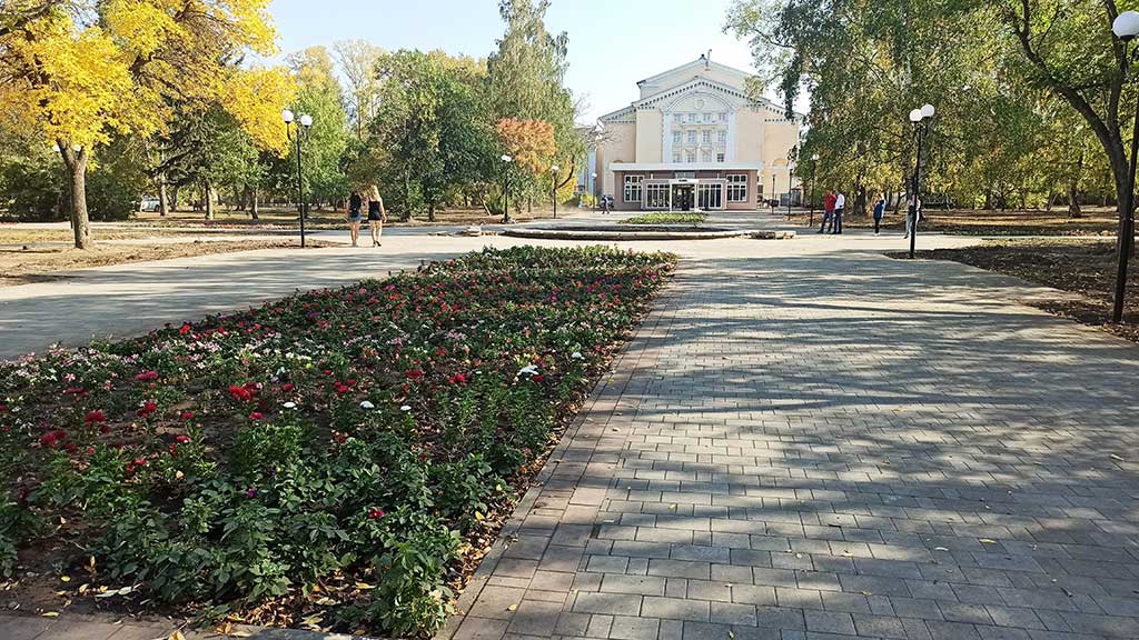 В Бийске завершается ремонт бульвара за городским ДК Фото №1