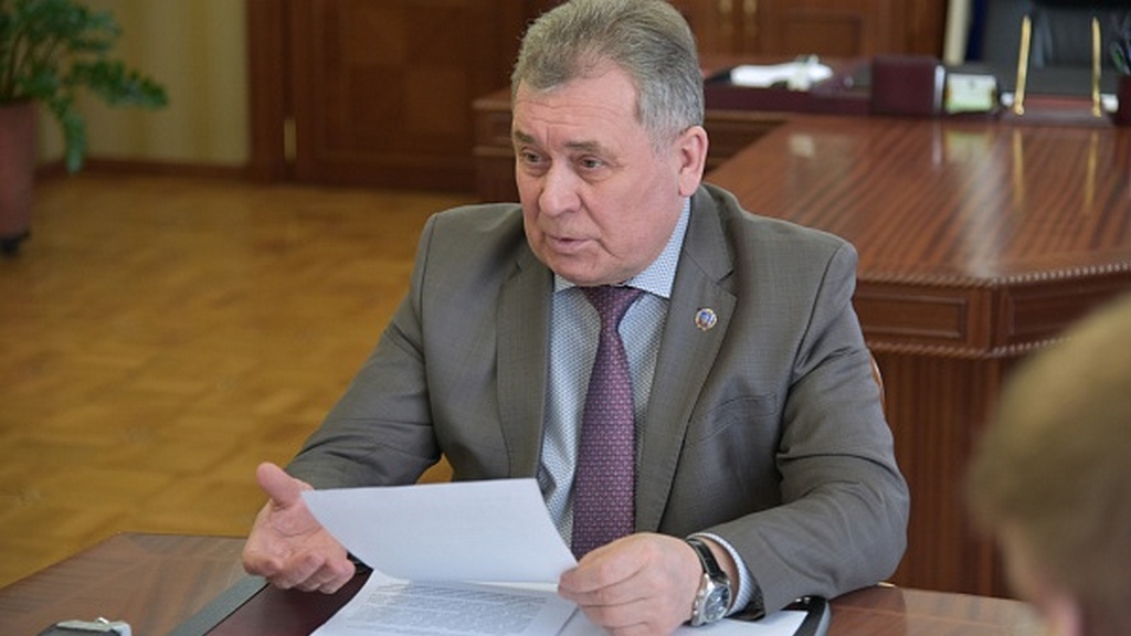 Председатель АКЗС ответил на 9 вопросов жителей Алтайского края Фото №1
