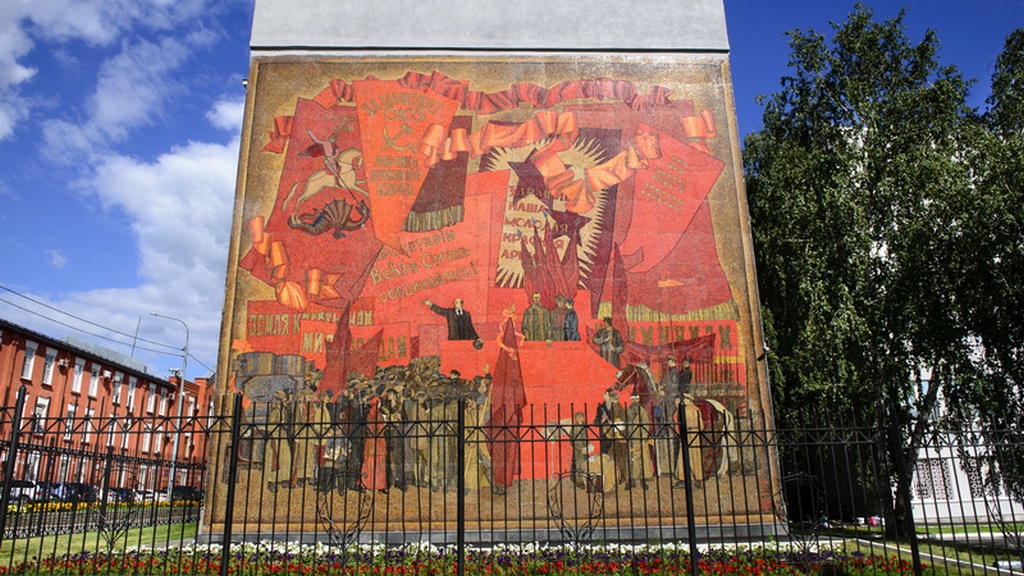 Московские специалисты восстановят мозаичное полотно на проспекте Ленина в Барнауле Фото №1