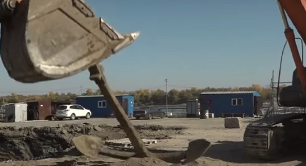 В Барнауле откопали старинный якорь на месте здания Речного вокзала Фото №1