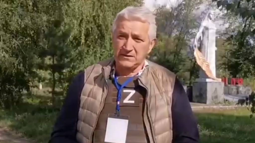 На большинстве избирательных участков на референдуме в ЛНР стоят очереди Фото №1