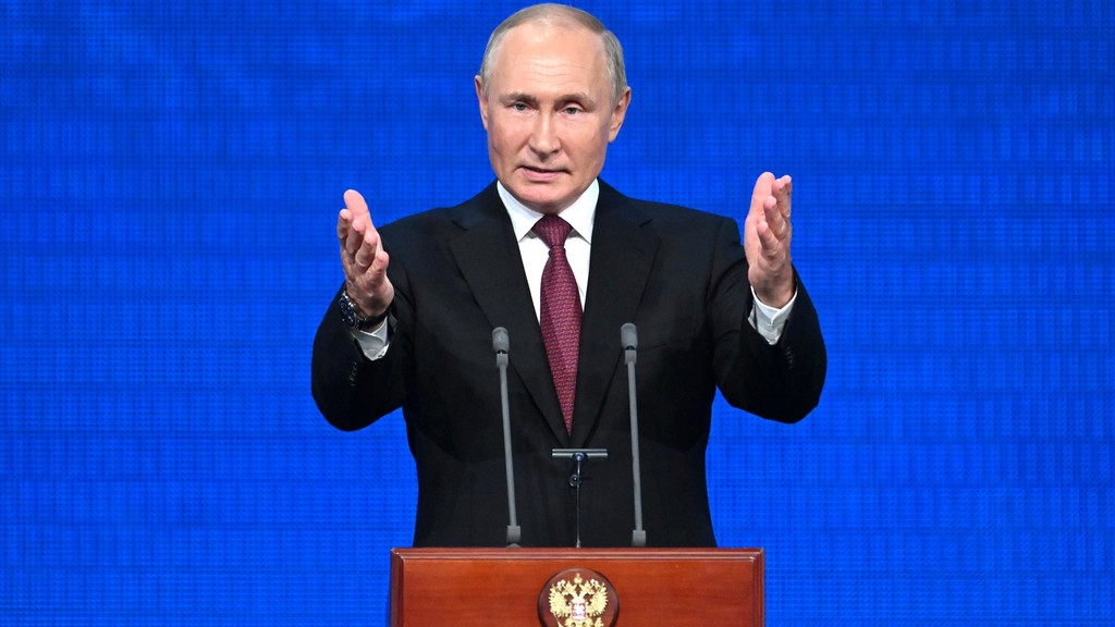 Владимир Путин поручил прокурорам оперативно реагировать на случаи ошибочной мобилизации Фото №1