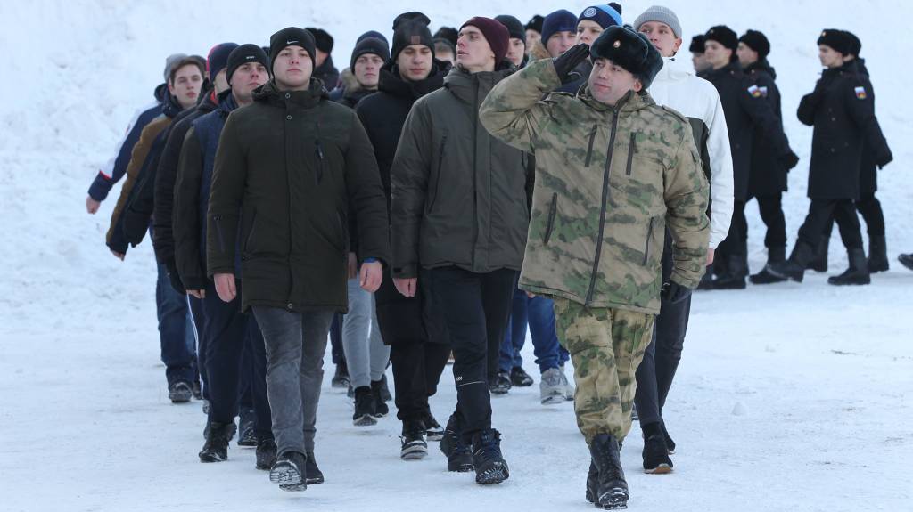 В России осенний призыв начнется на месяц позже Фото №1