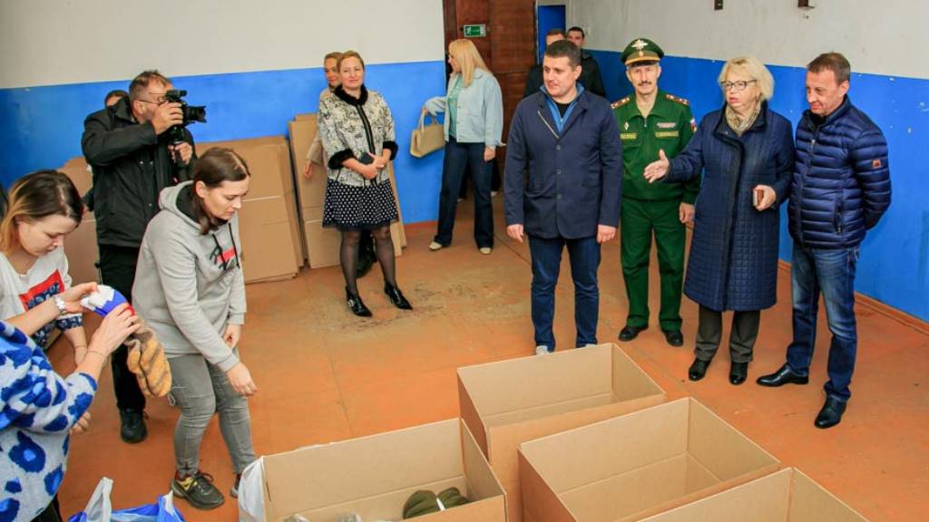 Вячеслав Франк посетил барнаульские пункты сбора помощи мобилизованным Фото №3