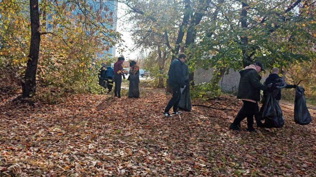 Барнаульские студенты приняли участие в двух экологических акциях Фото №4