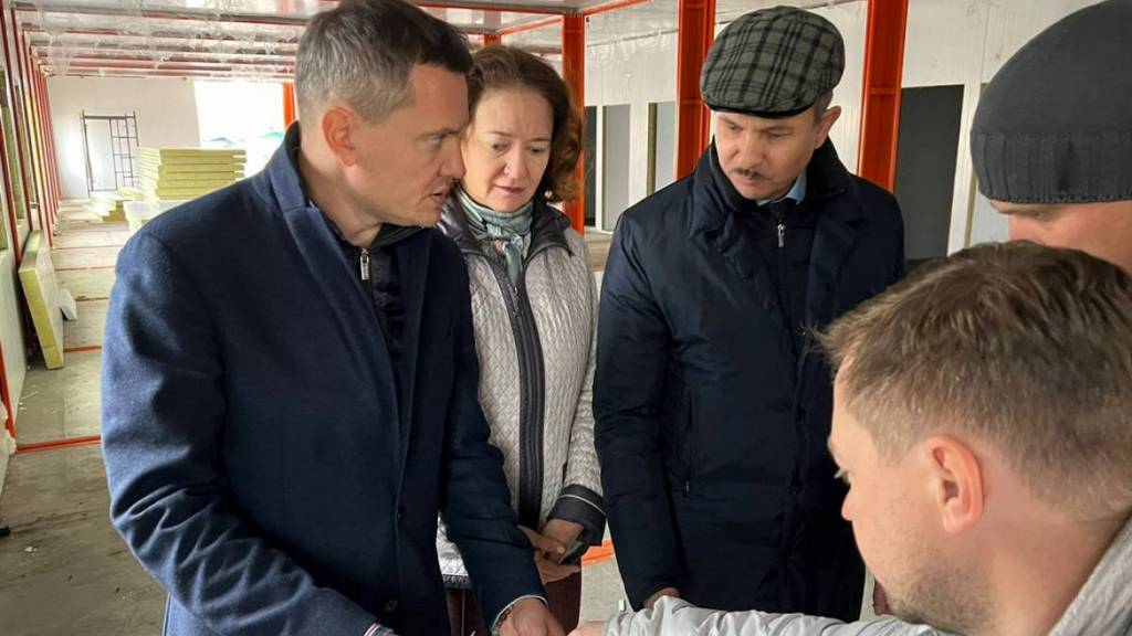 В барнаульском поселке Кирова продолжают возводить новую амбулаторию Фото №1