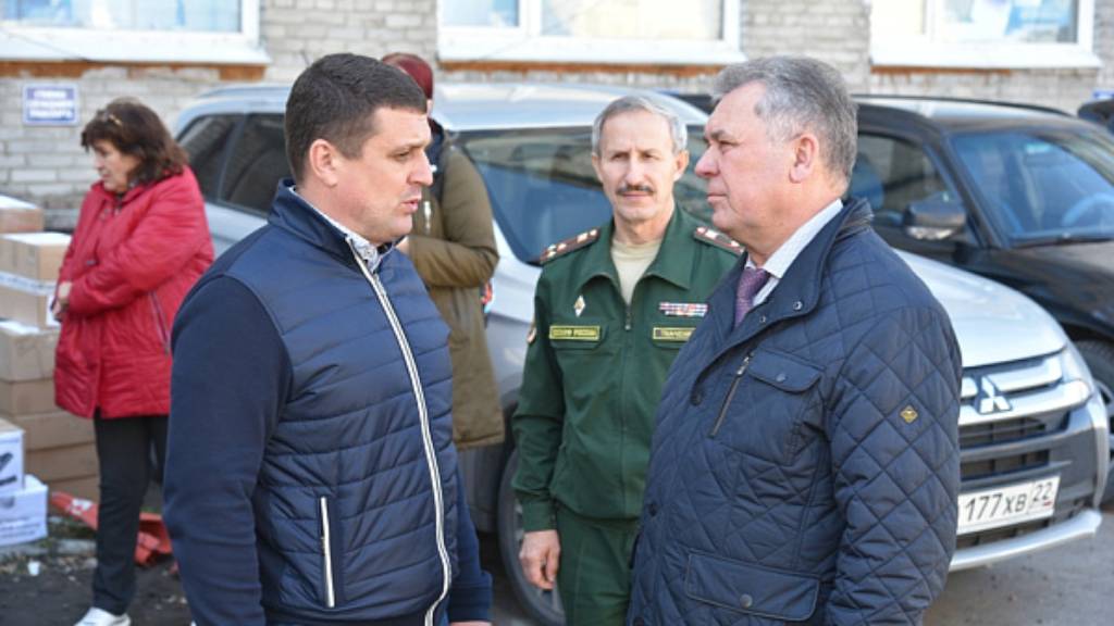 Сборный груз для мобилизованных отправился из Барнаула в Омск Фото №3