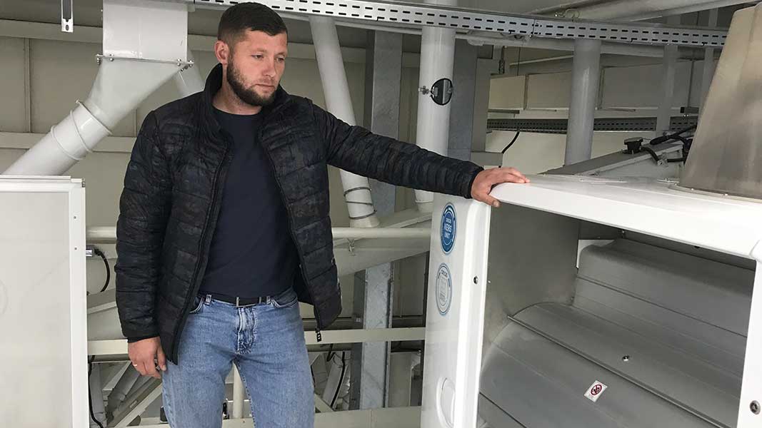 Алтайское предприятие построило мельницу, которая будет перерабатывать за сутки 100 тонн зерна Фото №1