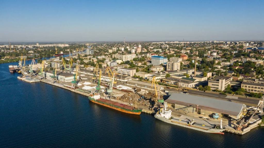Жителей Херсона начали эвакуировать в Россию Фото №1