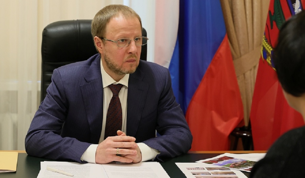 Губернатор Алтайского края Виктор Томенко провел личный прием граждан Фото №1