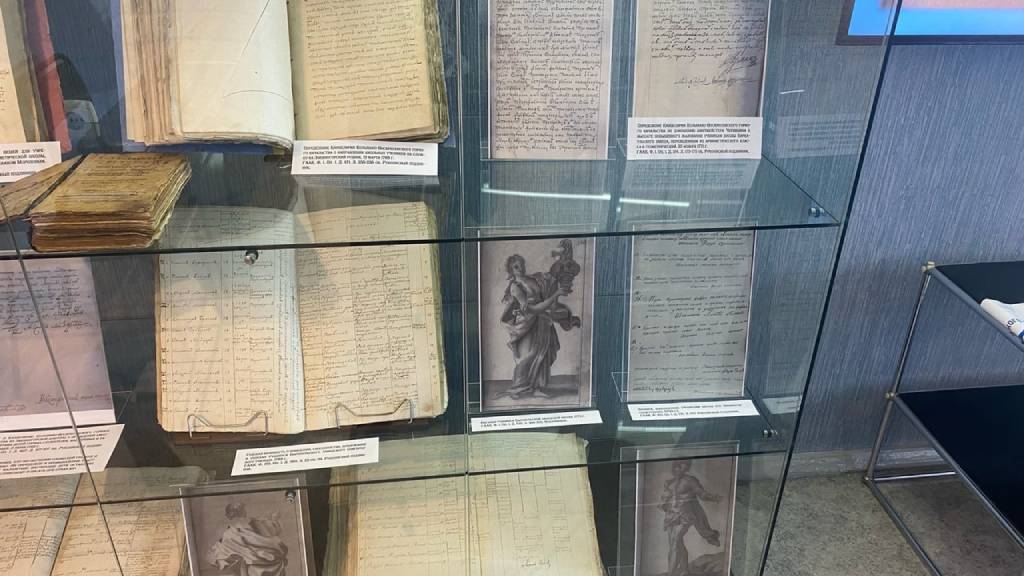 В Госархиве Алтайского края открыли уникальную выставку «Такое разное детство...» Фото №5