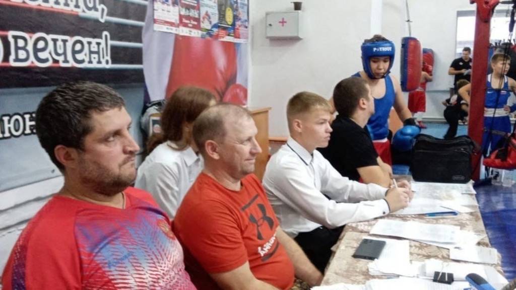 Алтайские боксеры почтили память юного каменского бойца Фото №2