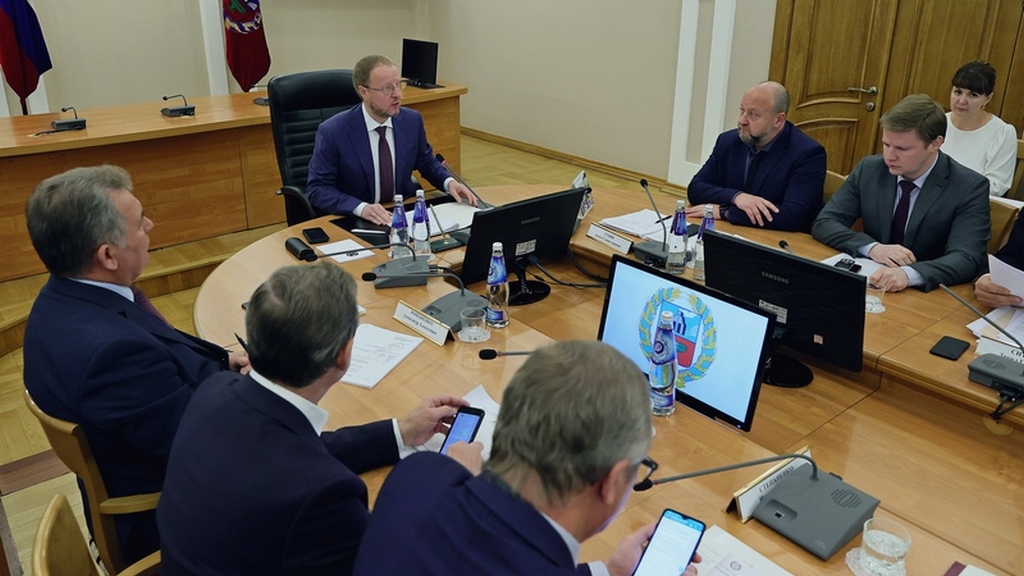 В правительстве Алтайского края обсудили исполнение бюджета по итогам 9 месяцев 2022 года Фото №3
