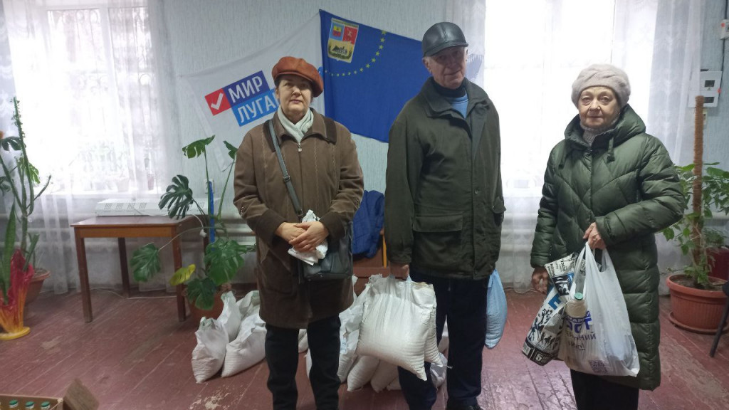 В Славяносербский район ЛНР прибыл еще один гуманитарный груз из Алтайского края Фото №1