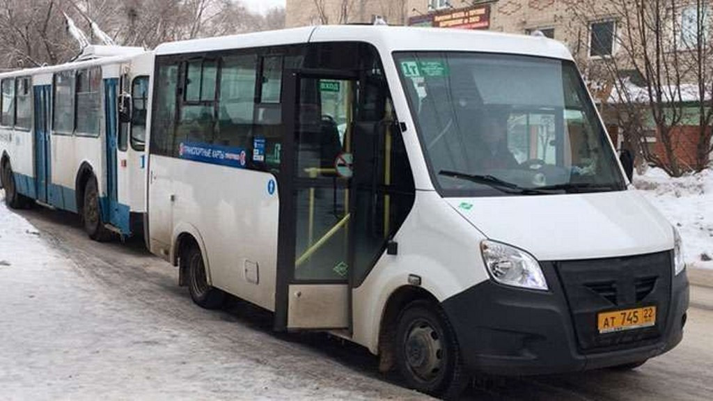 В Барнауле организовали три регулируемых маршрута общественного транспорта Фото №1