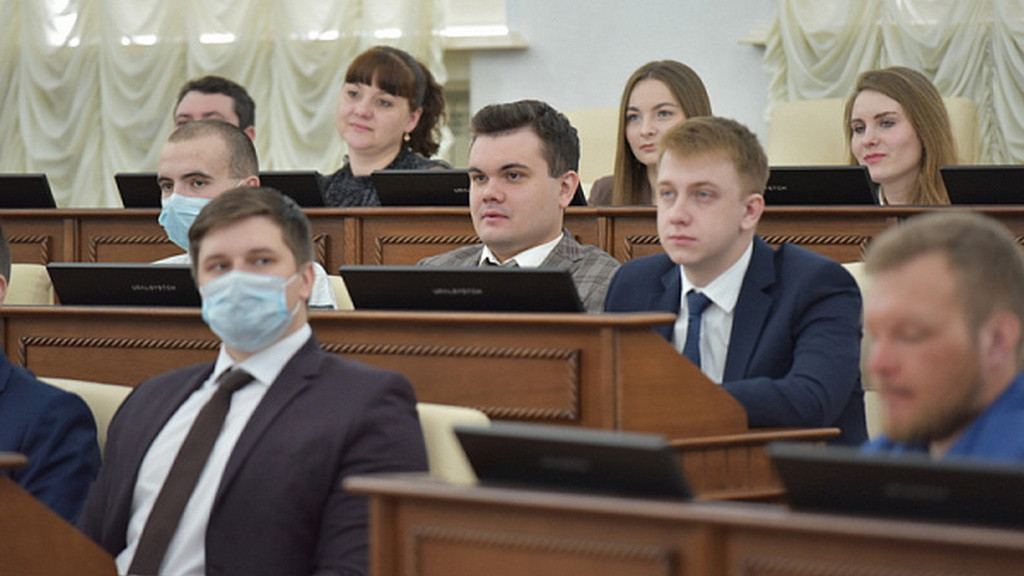 1 декабря пройдет сессия Молодежного Парламента, посвященная 20-летию представительного органа Фото №1