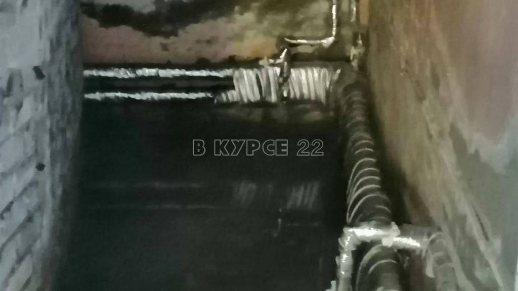 В Барнауле жильцы дома жалуются, что за 13 лет новое здание превратилось в аварийное Фото №5