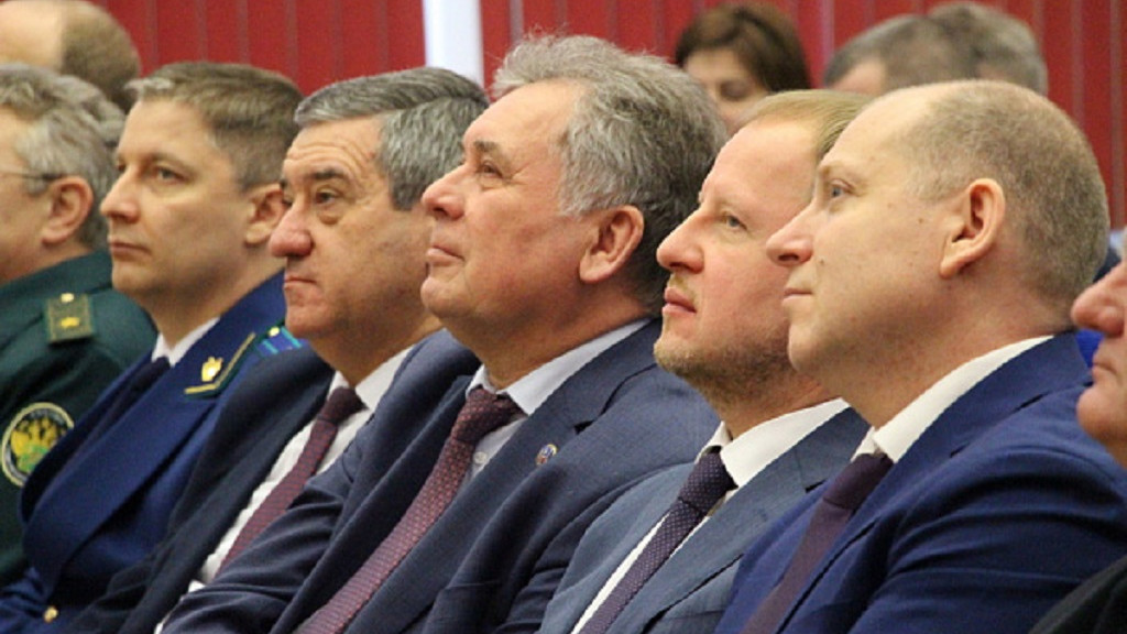 Александр Романенко поздравил сотрудников Управления ФСБ России по Алтайскому краю со 105-летием создания органов госбезопасности Фото №1