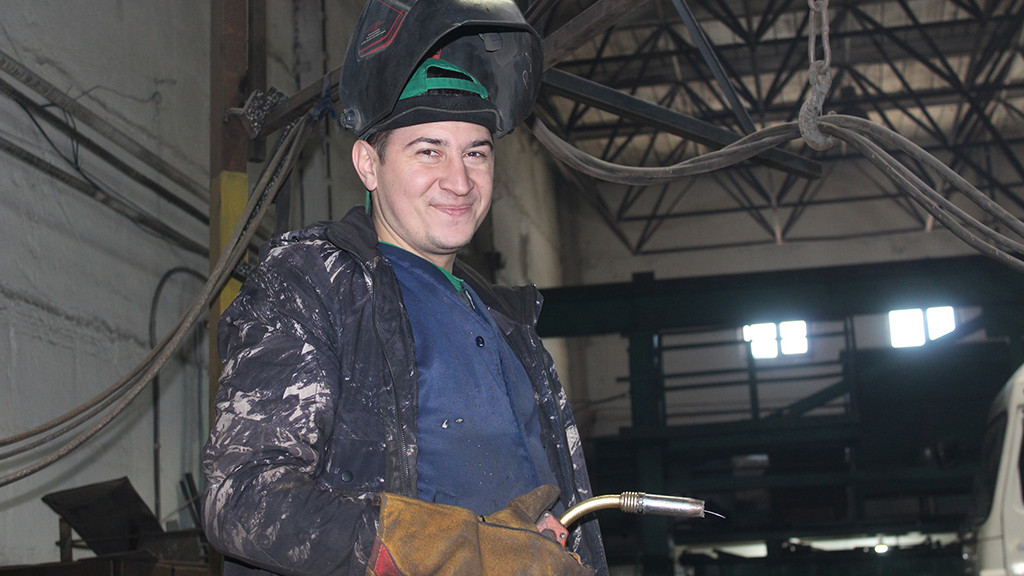 На рубцовском заводе впервые выпустили болотоход без использования импортных комплектующих Фото №3