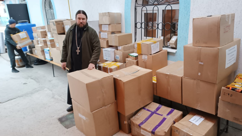 Все для фронта, все для победы! Алтайские социалисты отправили предновогодний гуманитарный груз в зону СВО Фото №1